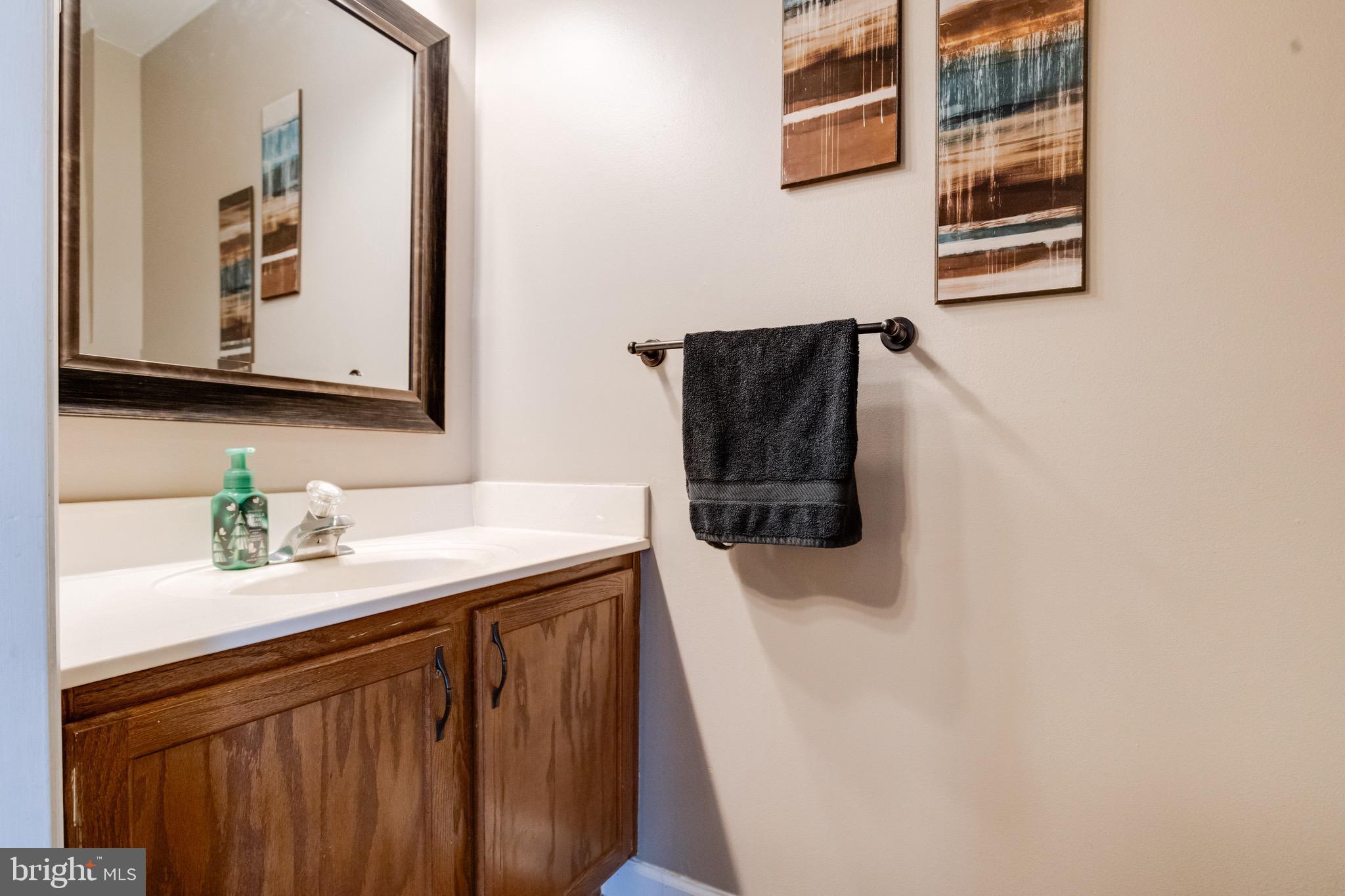 CONSTANT FRIENDSHIP - Residential