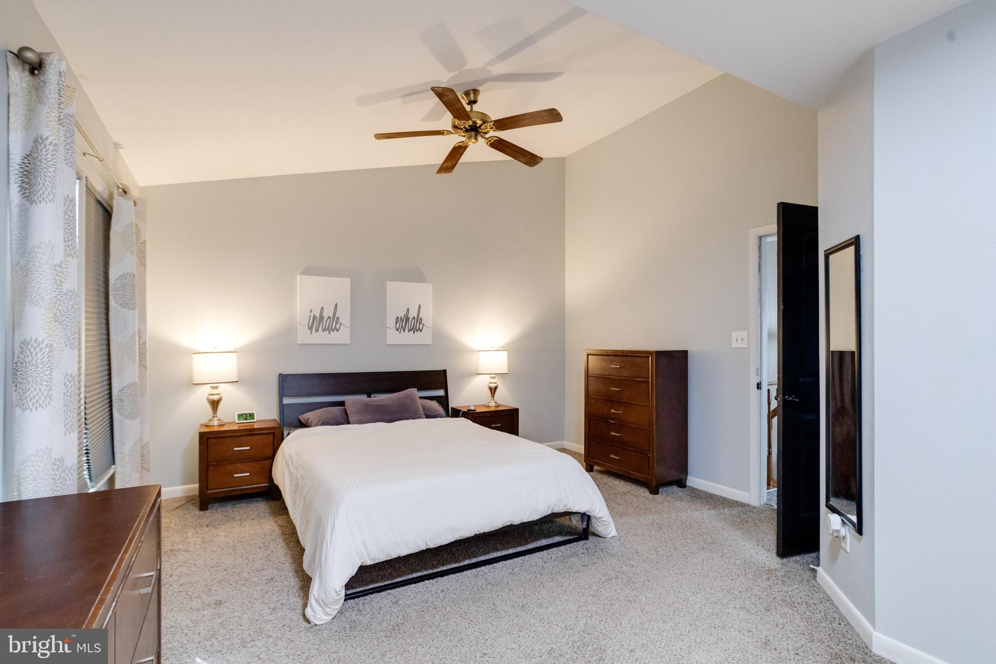 CONSTANT FRIENDSHIP - Residential