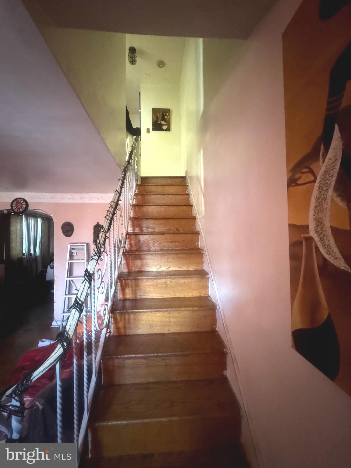 LAWNCREST - Residential