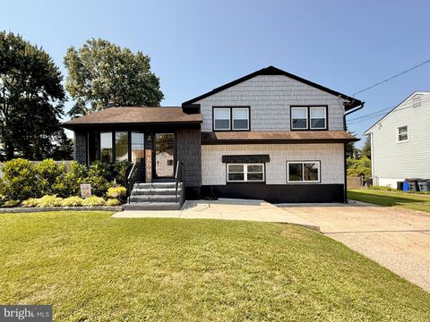 Homes For Sale - 142 Edwards Drive<br/> GLOUCESTER CITY, NJ 08030