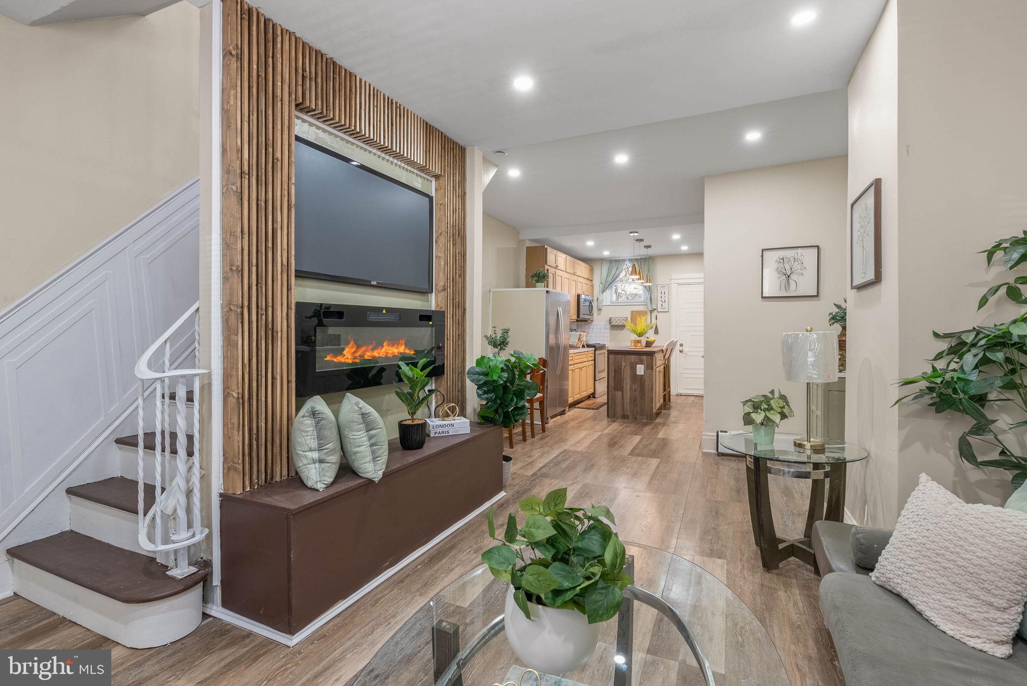 3005 N STILLMAN STREET