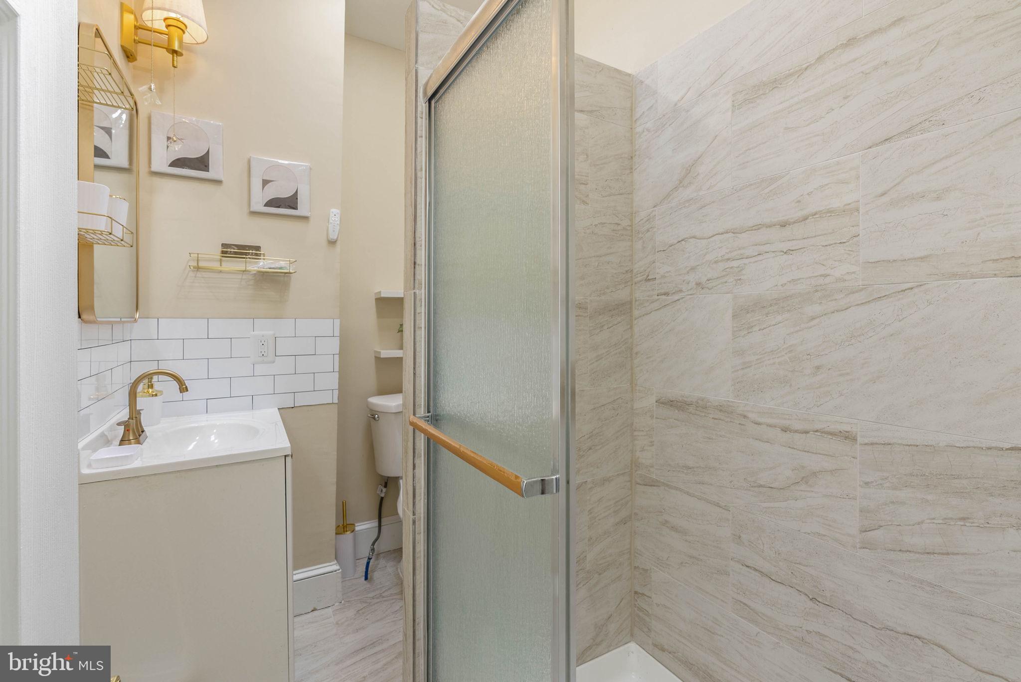 STRAWBERRY MANSION - Residential