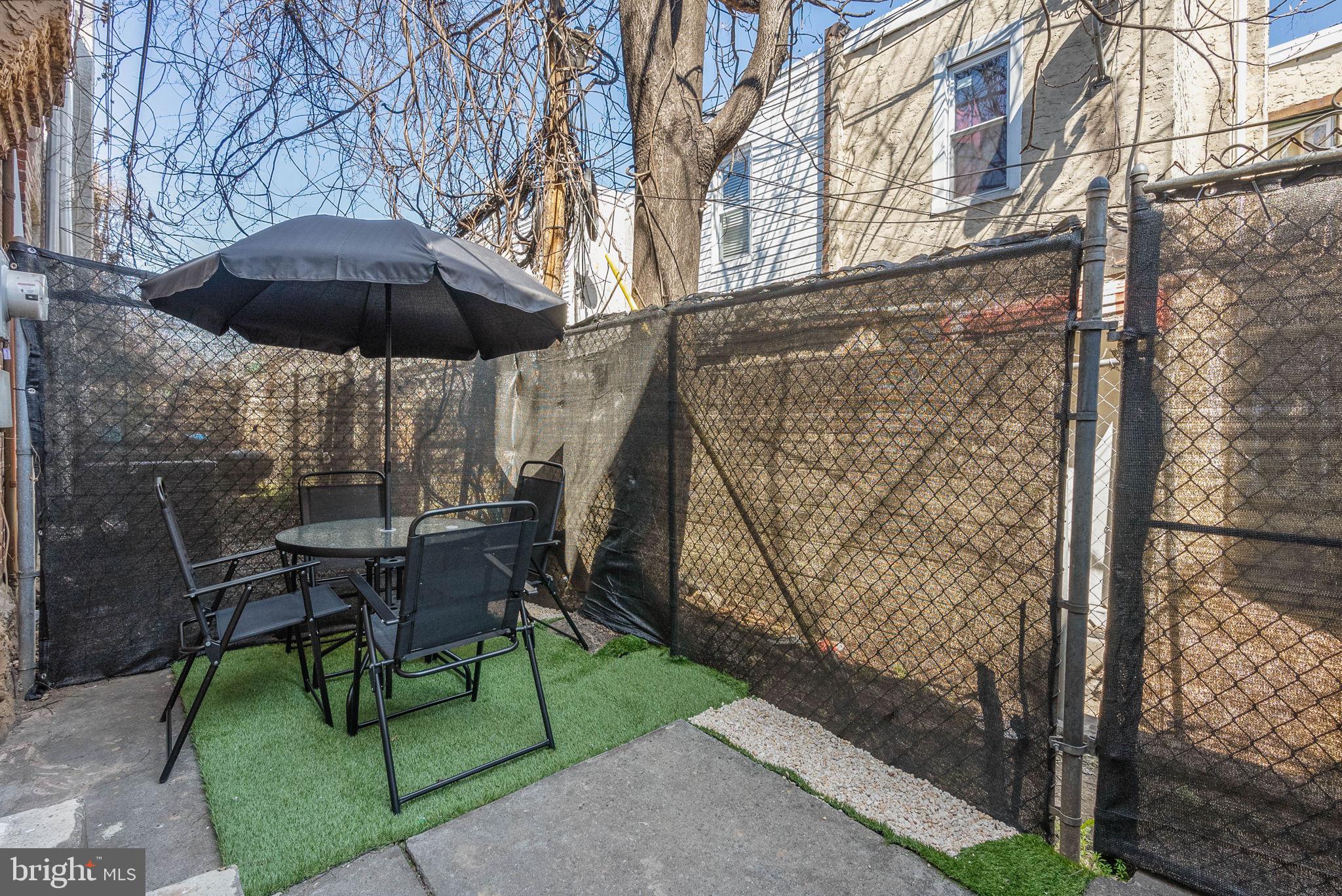 STRAWBERRY MANSION - Residential