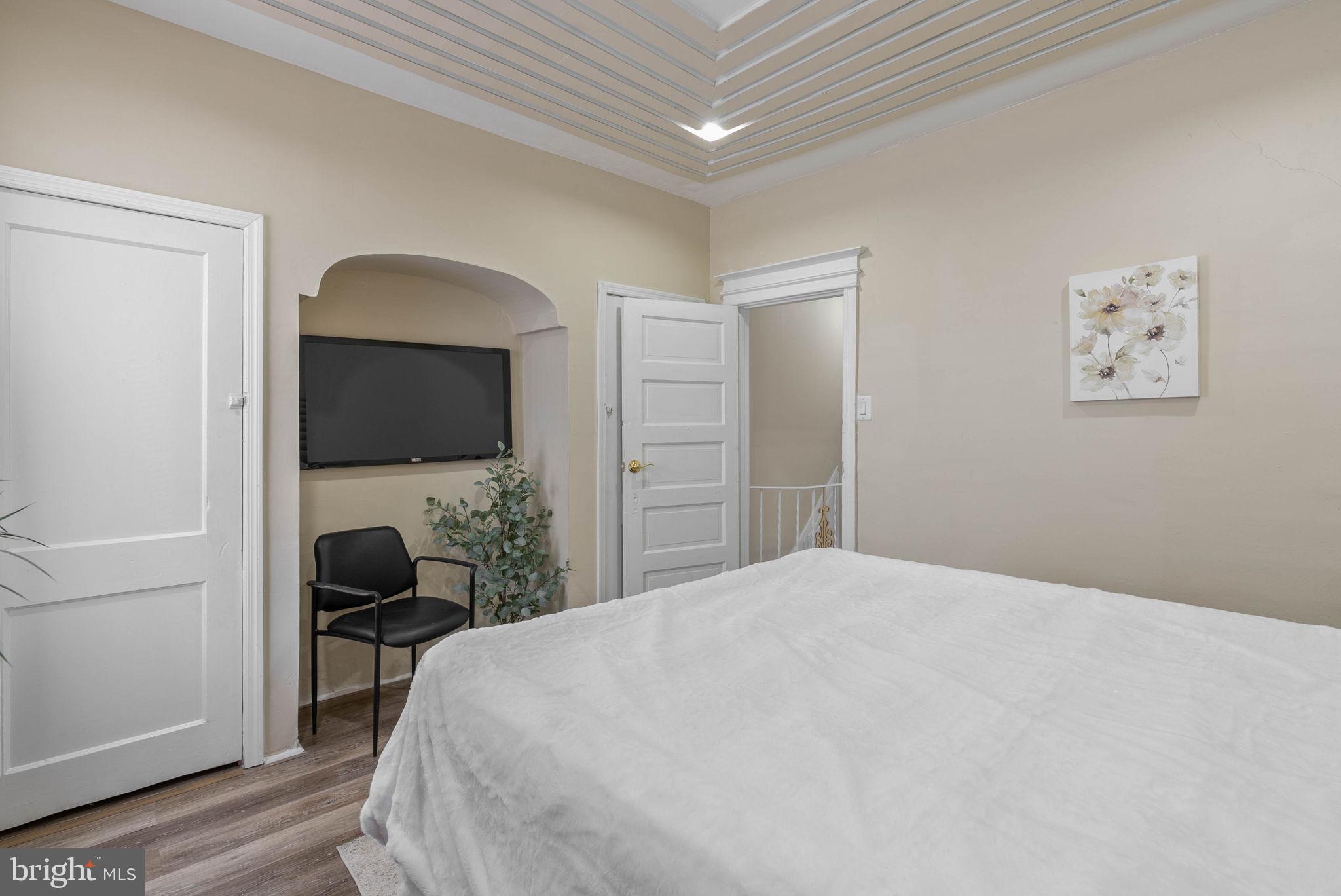 STRAWBERRY MANSION - Residential