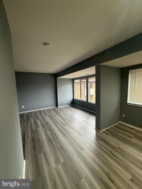 Photo of 19429 Brassie Place #304, GAITHERSBURG, MD 20886 (MLS # MDMC2223010)