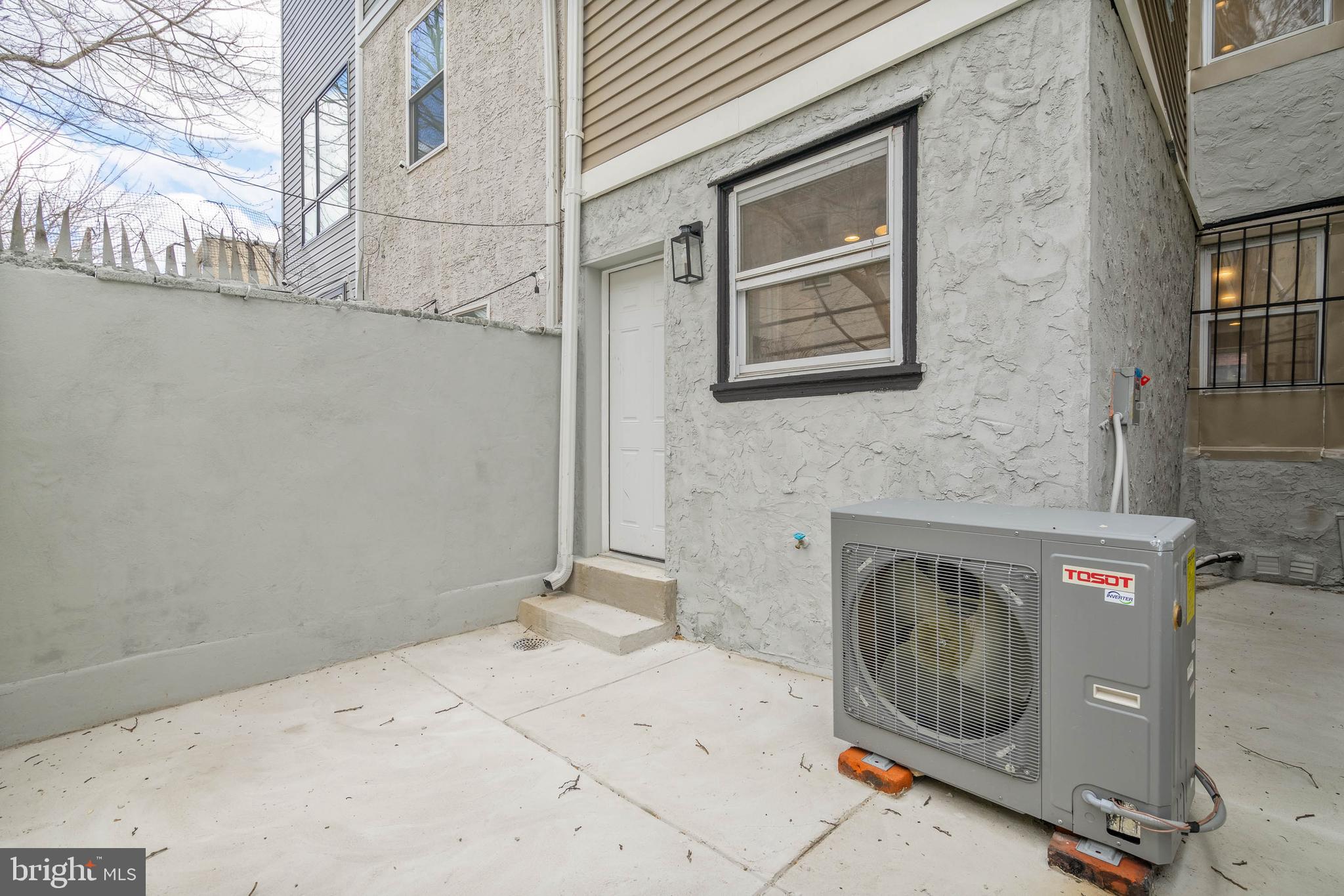 POINT BREEZE - Residential