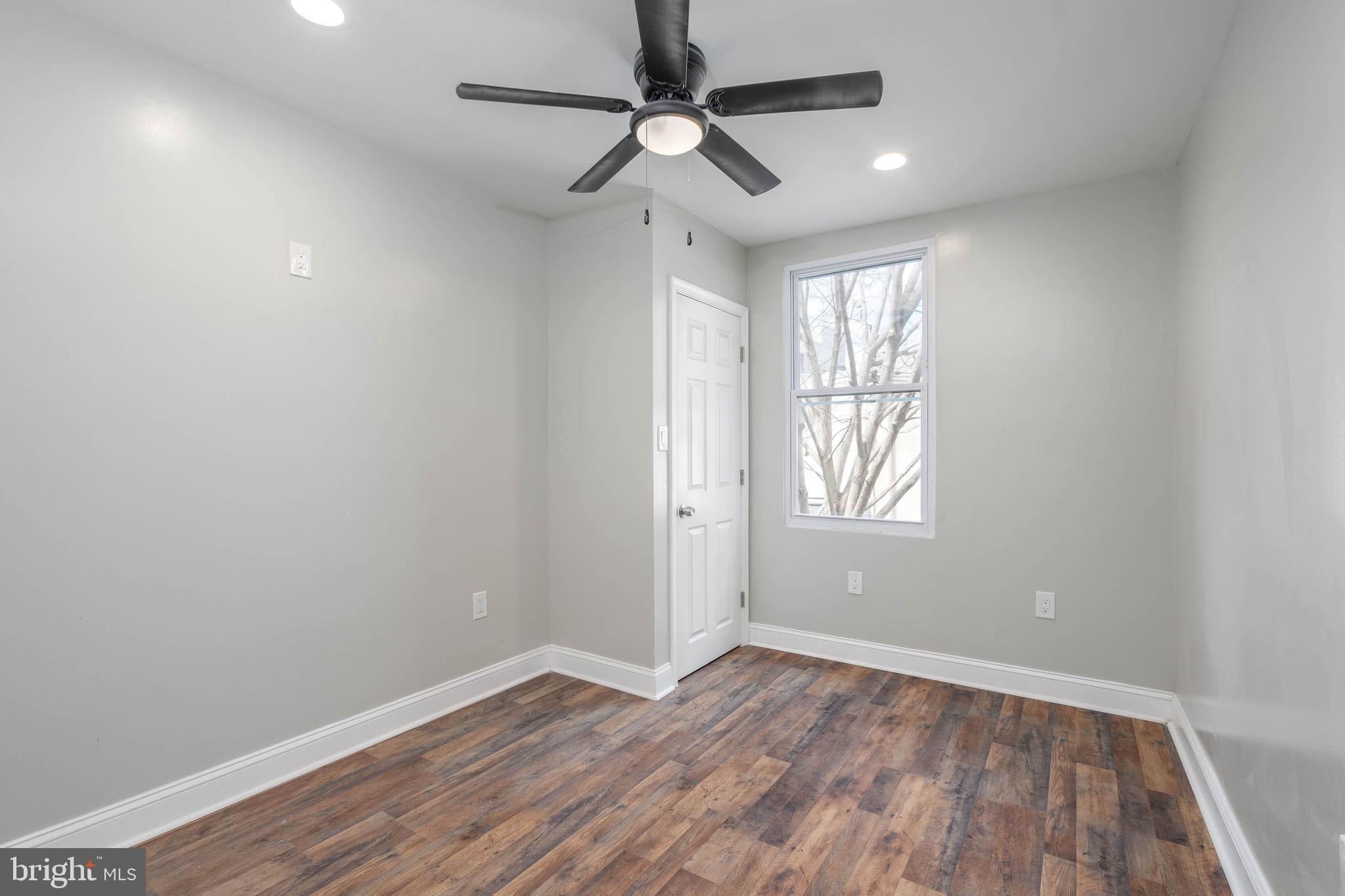 POINT BREEZE - Residential