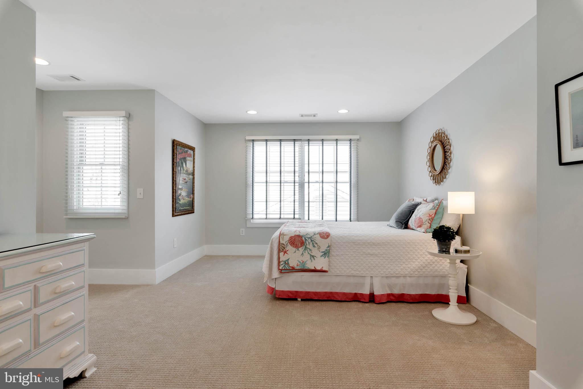 EASTPORT - Residential