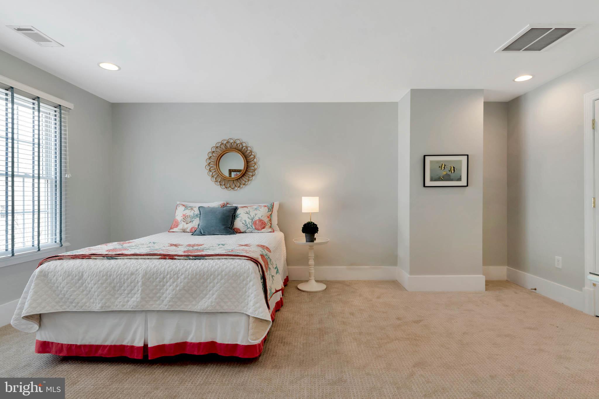 EASTPORT - Residential