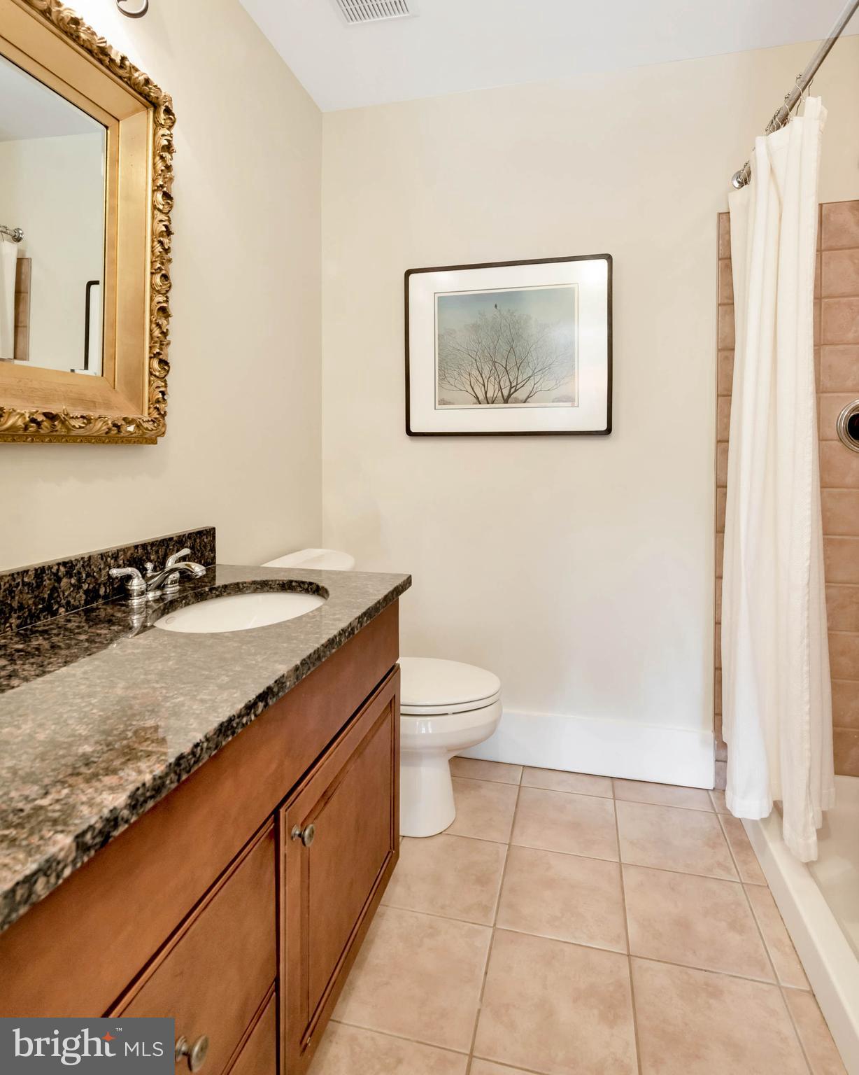 EASTPORT - Residential