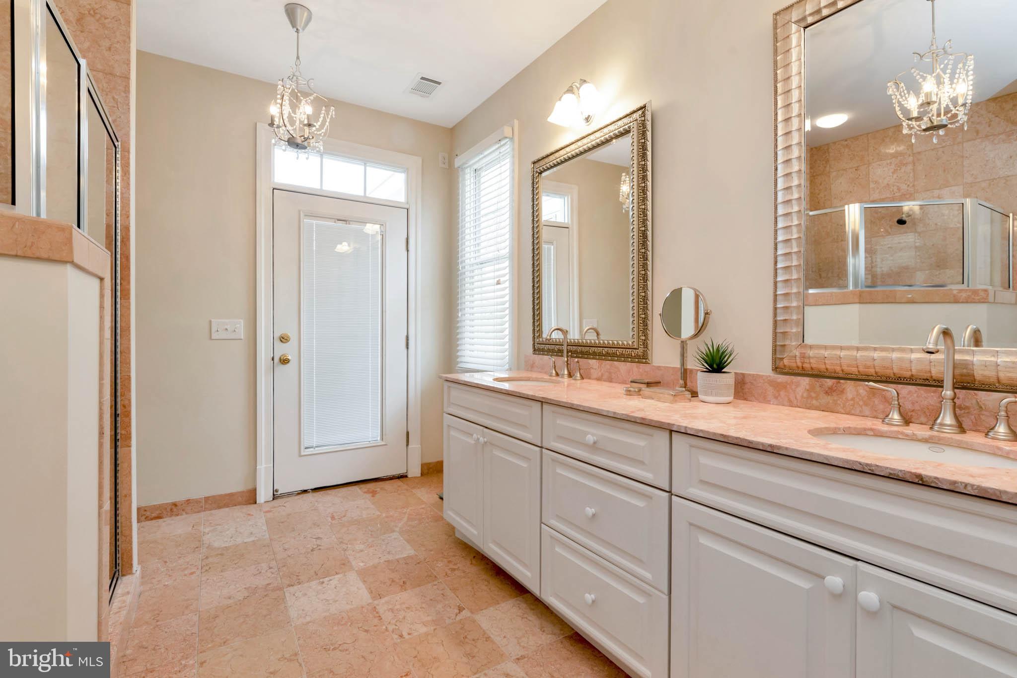 EASTPORT - Residential