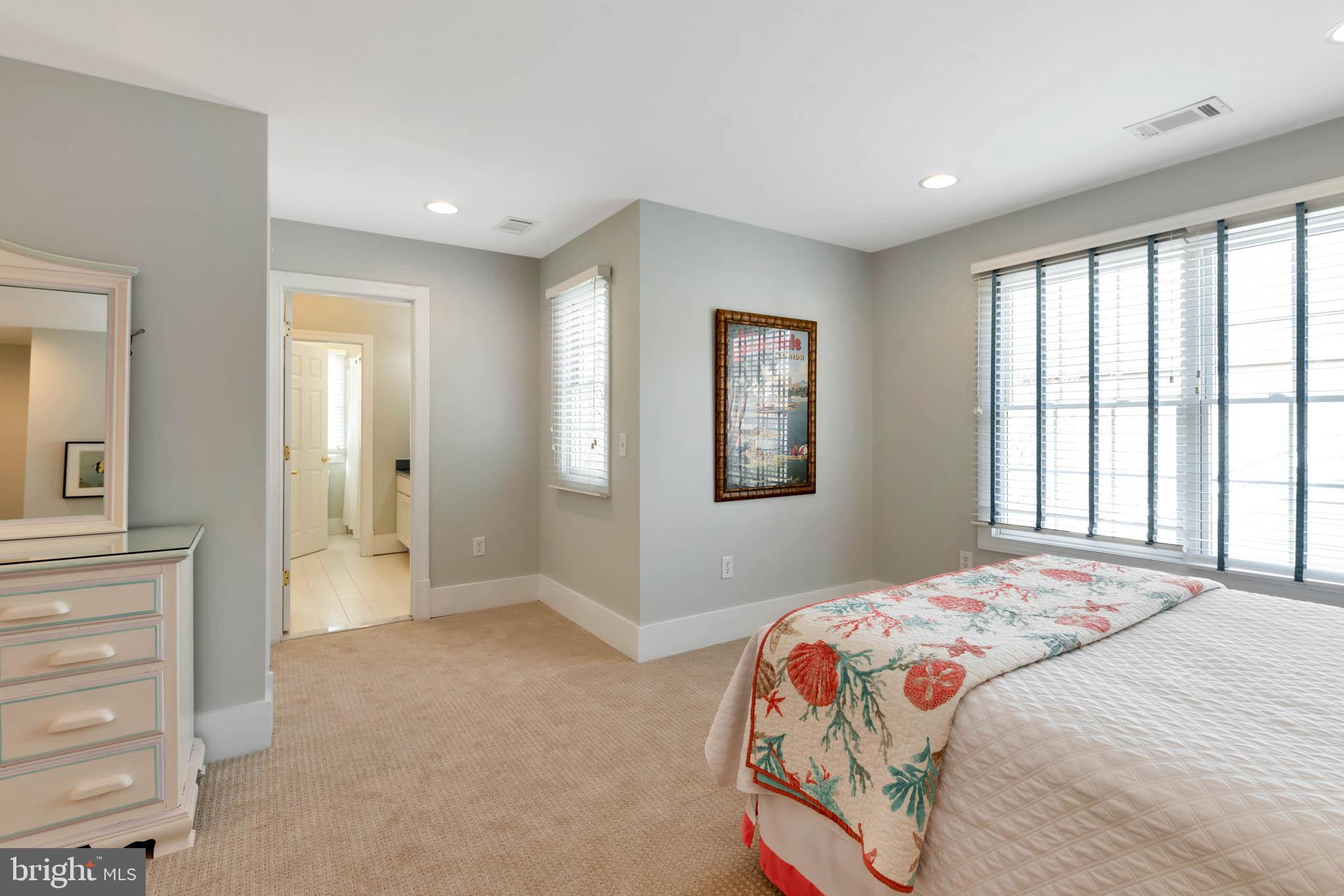 EASTPORT - Residential