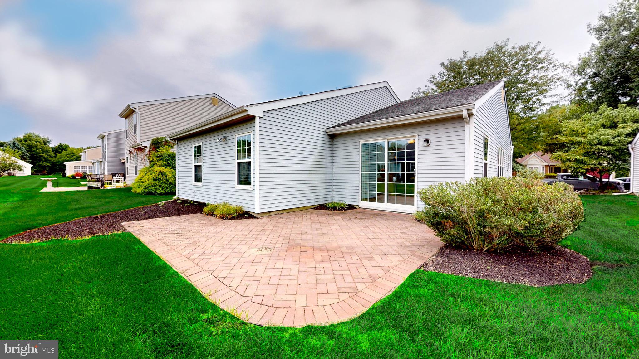 631 CASCADE DRIVE S