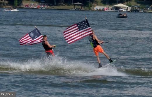 BLUE RIDGE SHORES - Residential