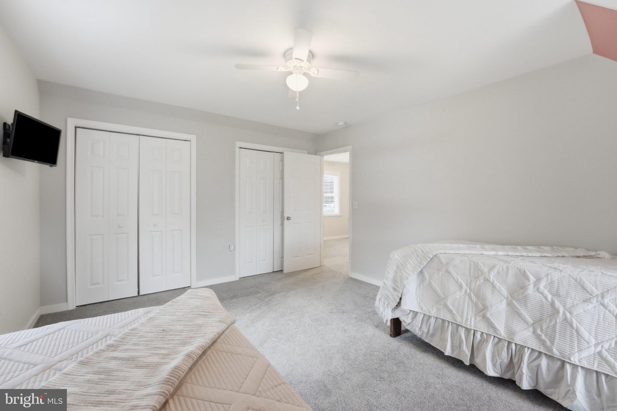 BLUE RIDGE SHORES - Residential