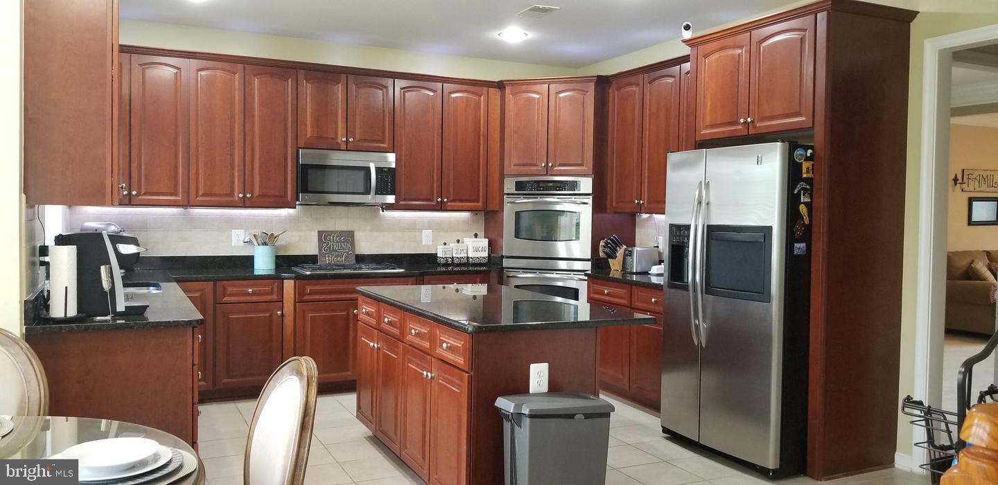 8171 DOUGLAS FIR DRIVE