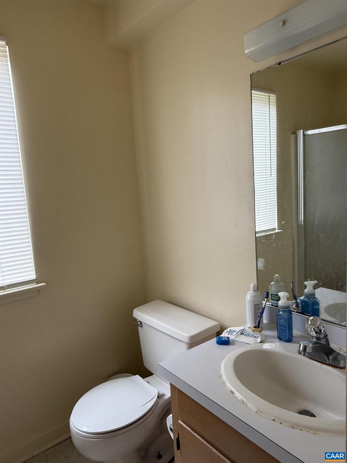 JEFFERSON PARK - Residential Income