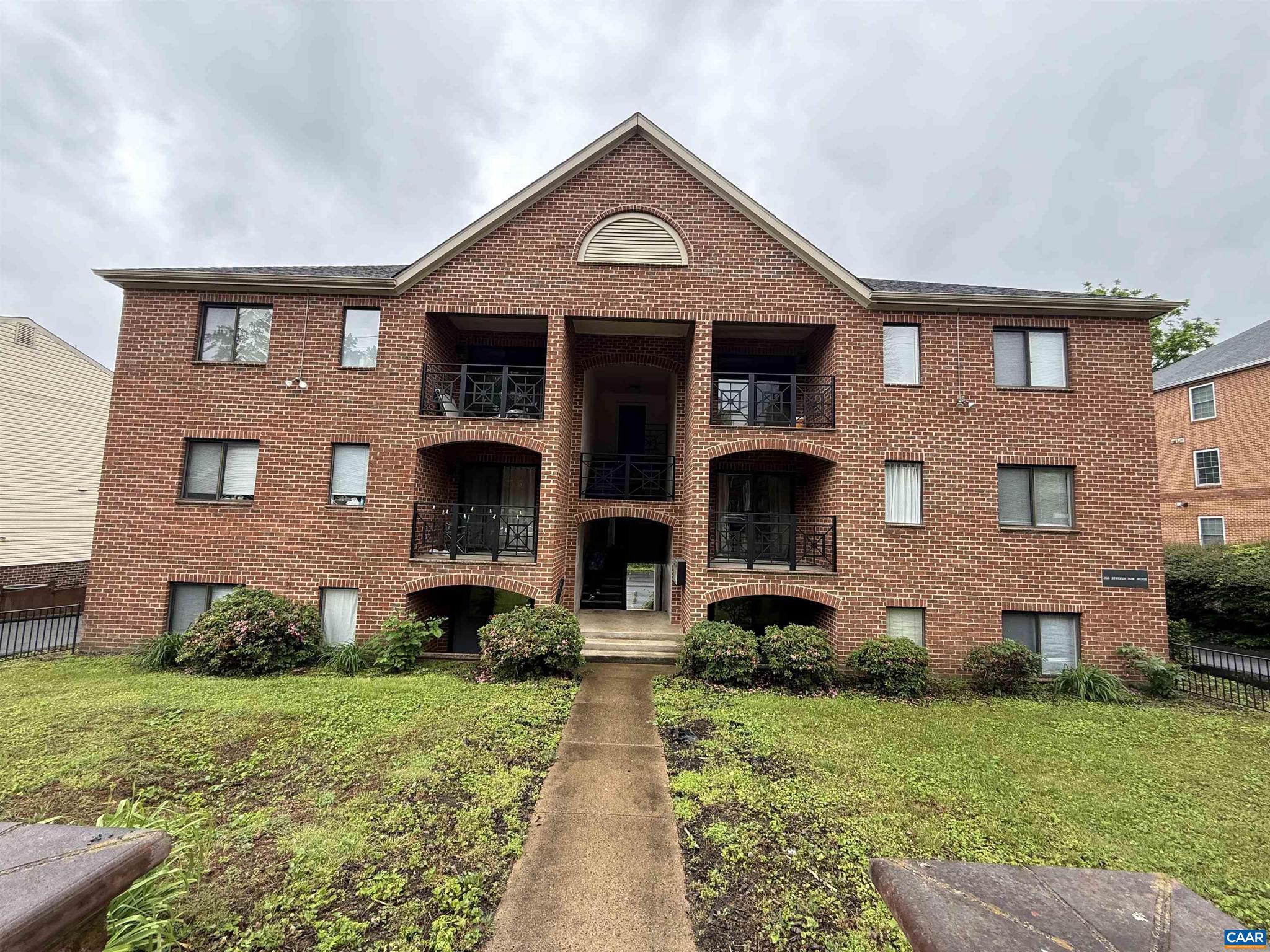 JEFFERSON PARK - Residential Income