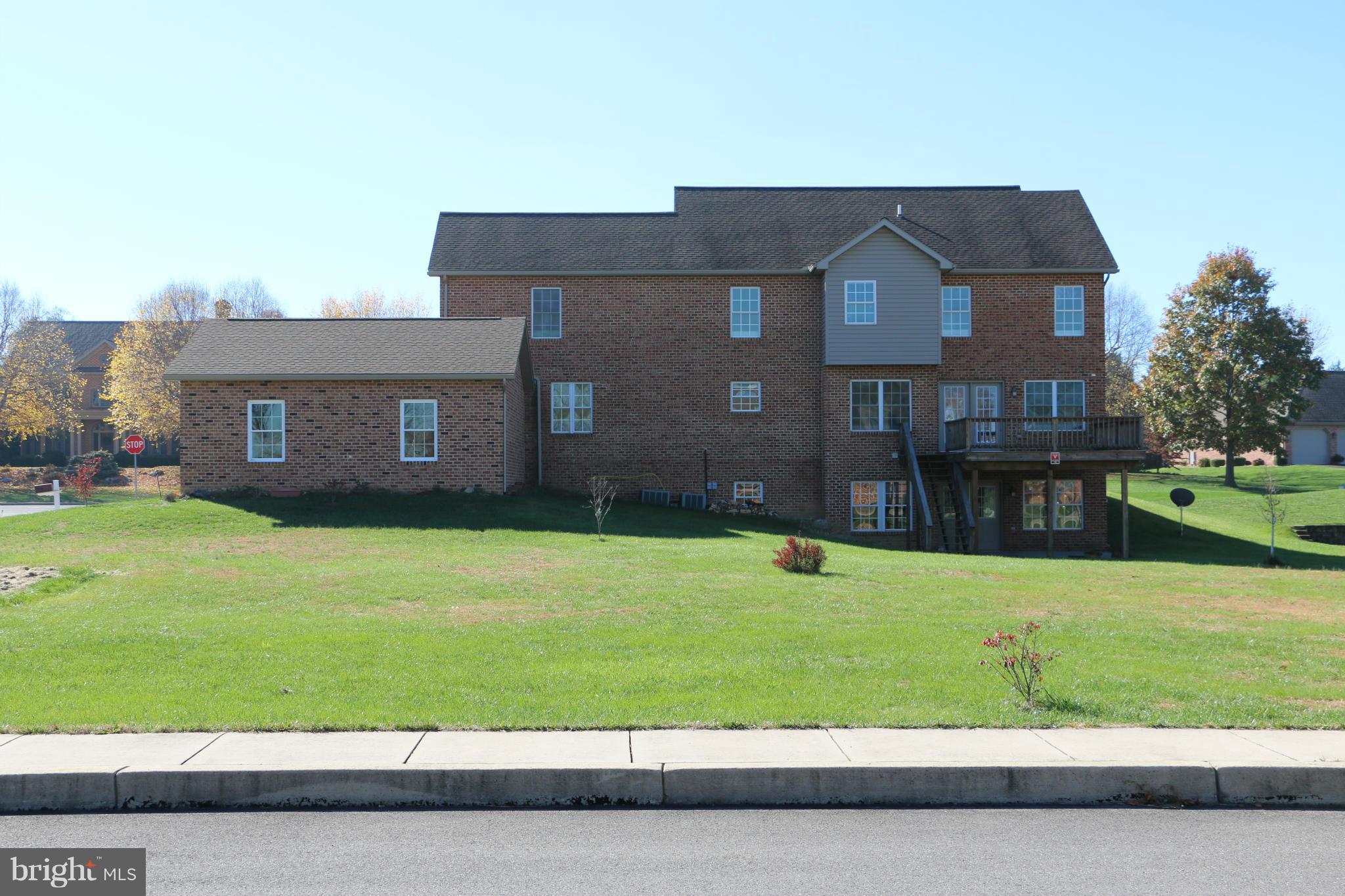 MOSS SPRING ESTATES - Residential