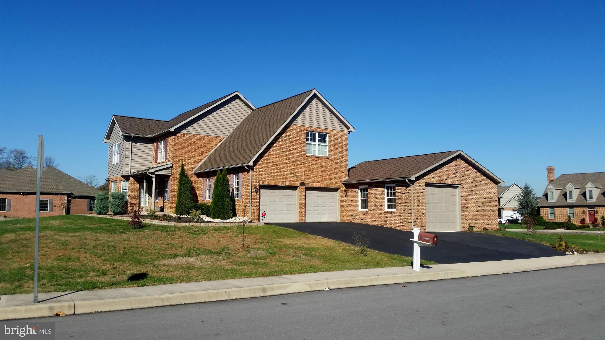 MOSS SPRING ESTATES - Residential