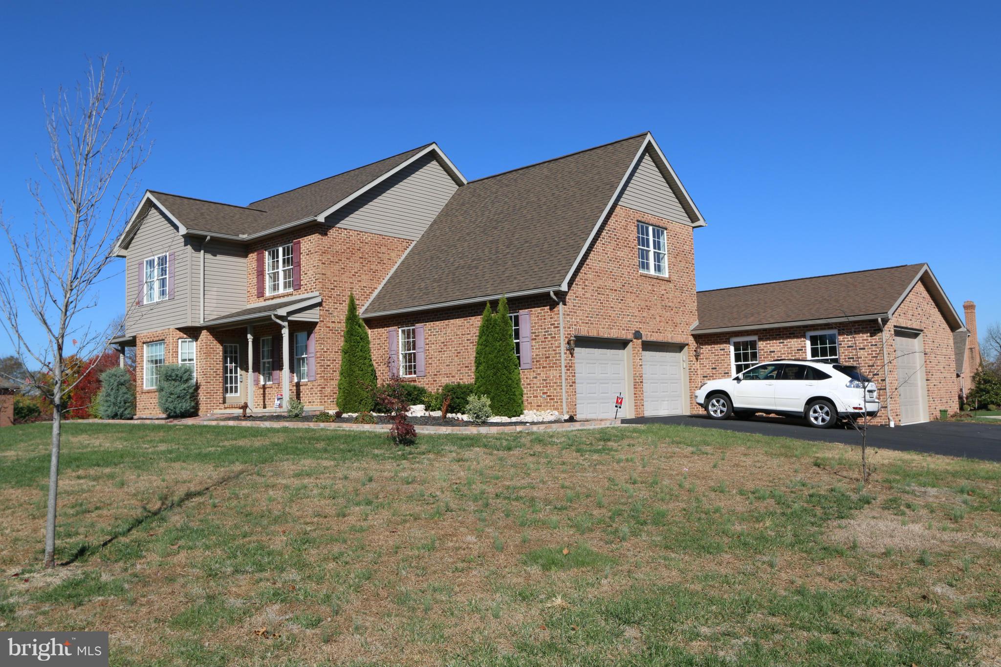 MOSS SPRING ESTATES - Residential