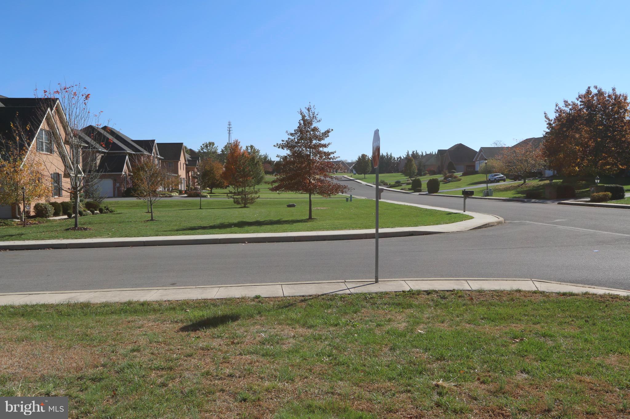MOSS SPRING ESTATES - Residential