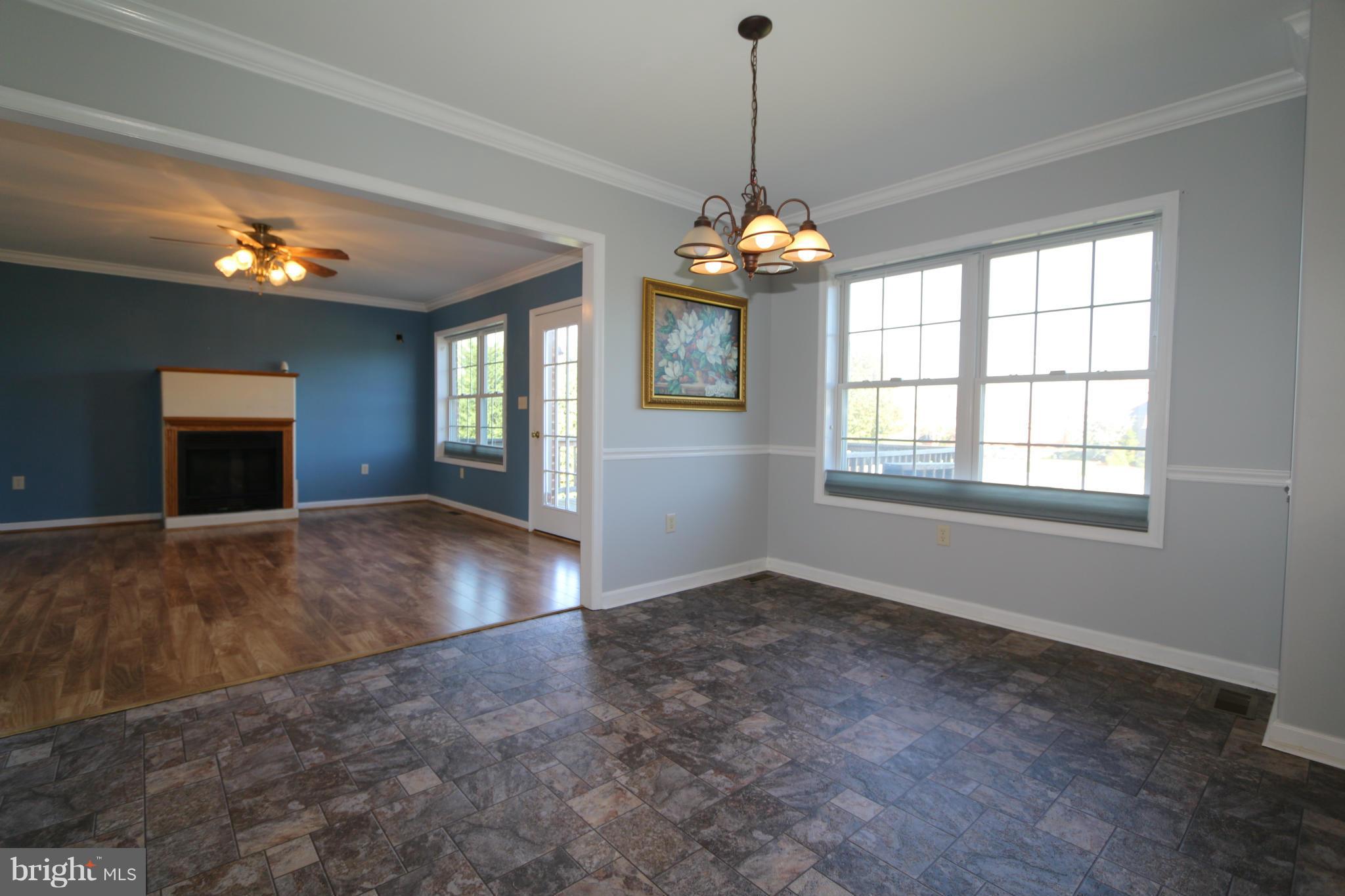 MOSS SPRING ESTATES - Residential