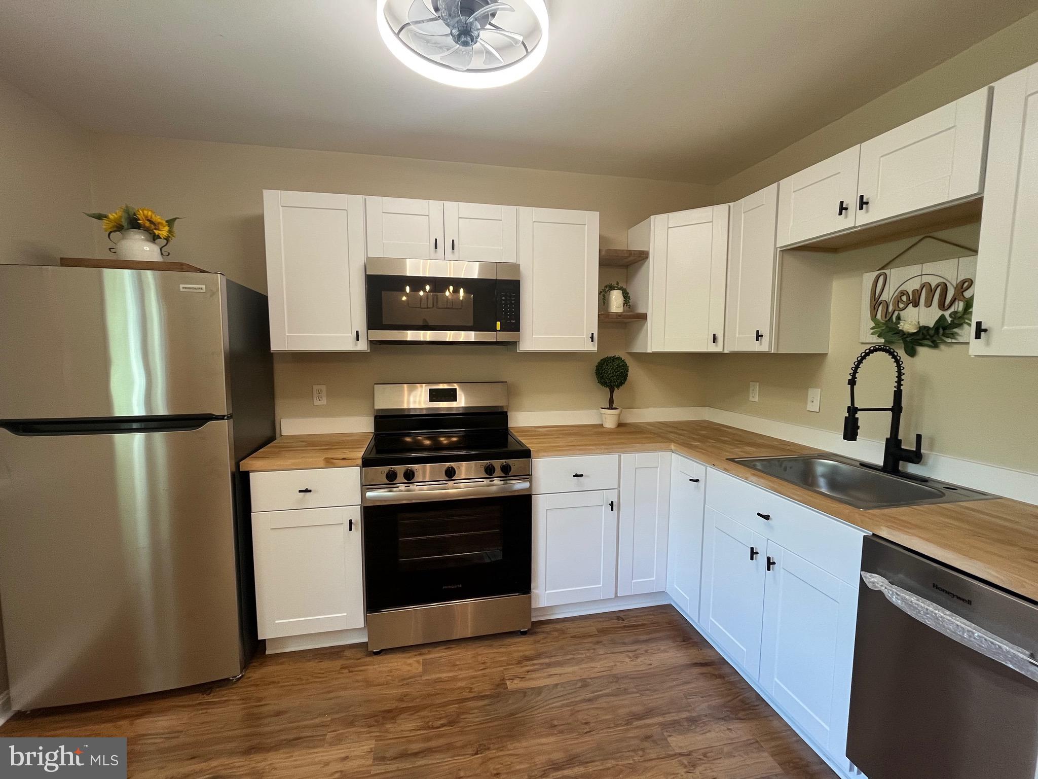 BRUNSWICK - Residential