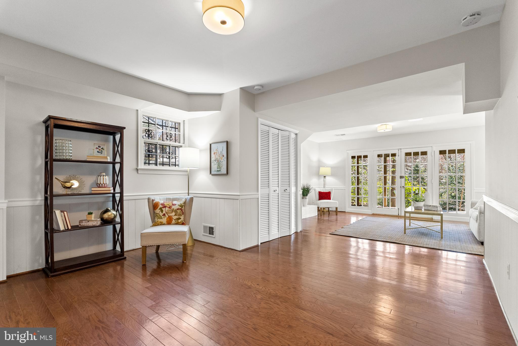 HOLLINDALE - Residential