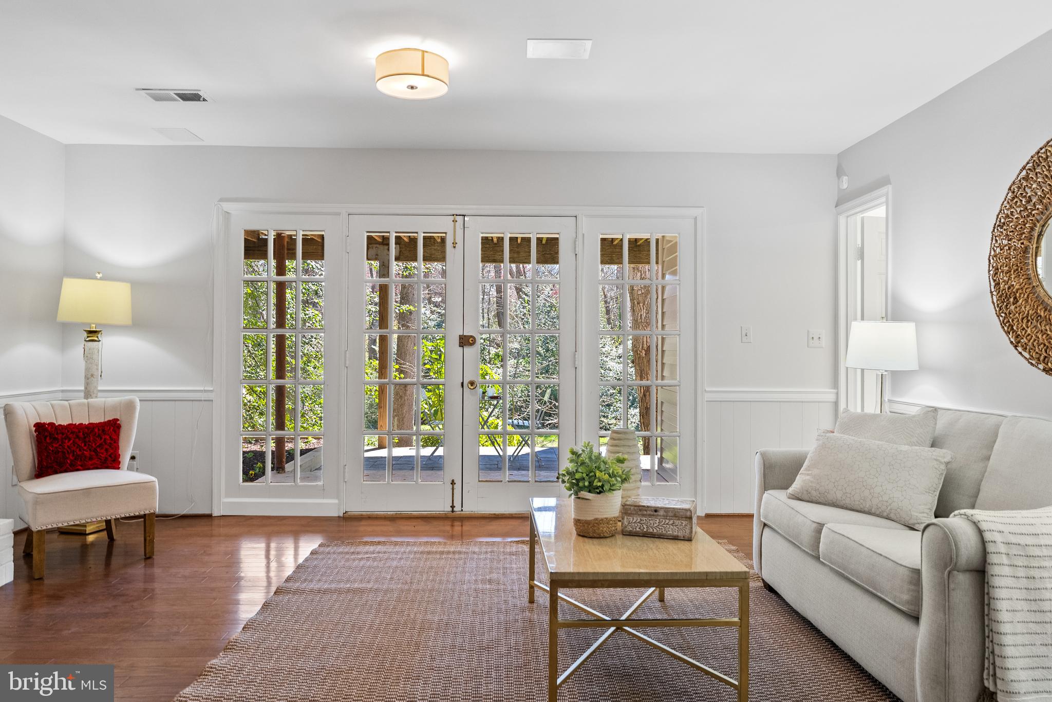 HOLLINDALE - Residential