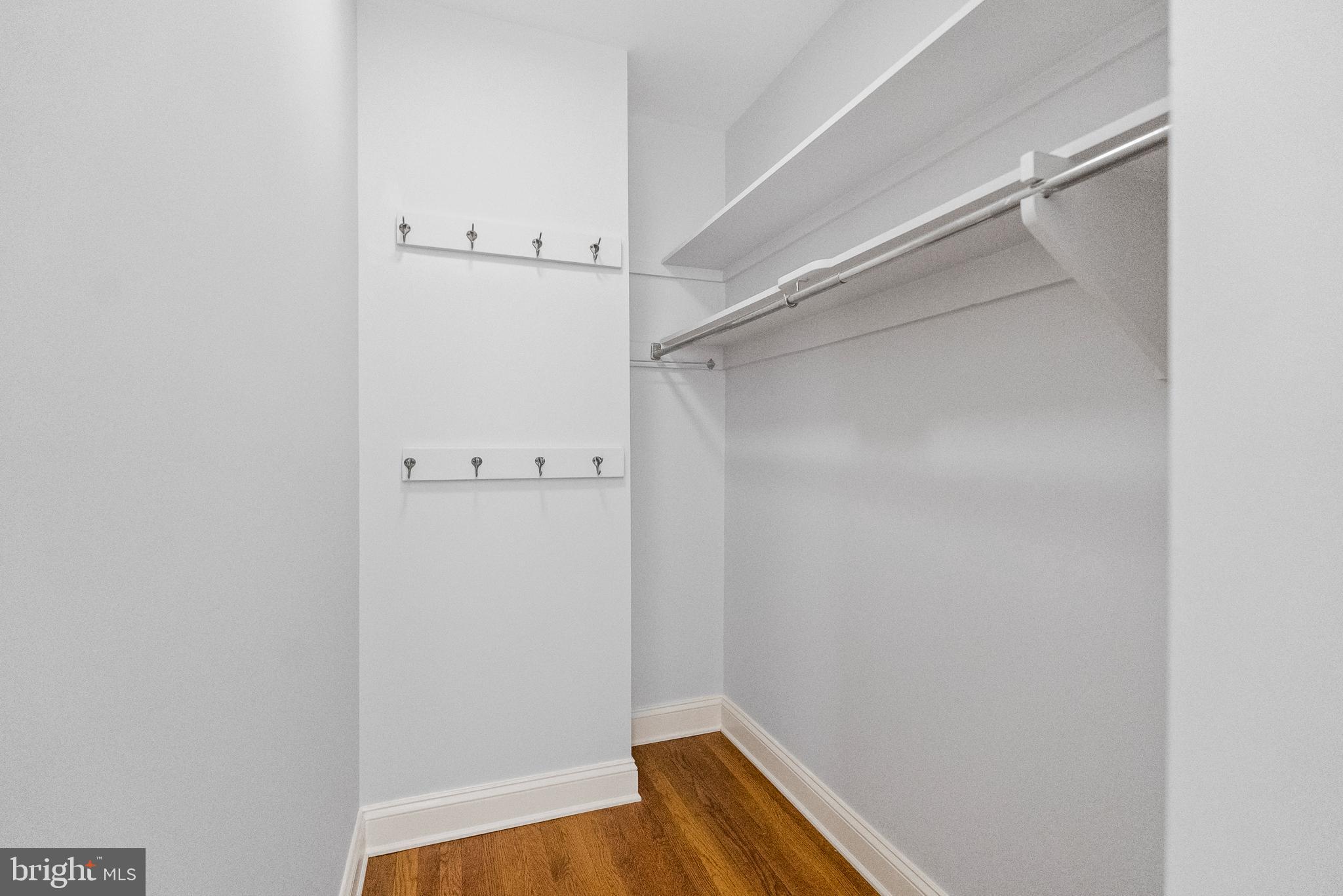 HOLLINDALE - Residential