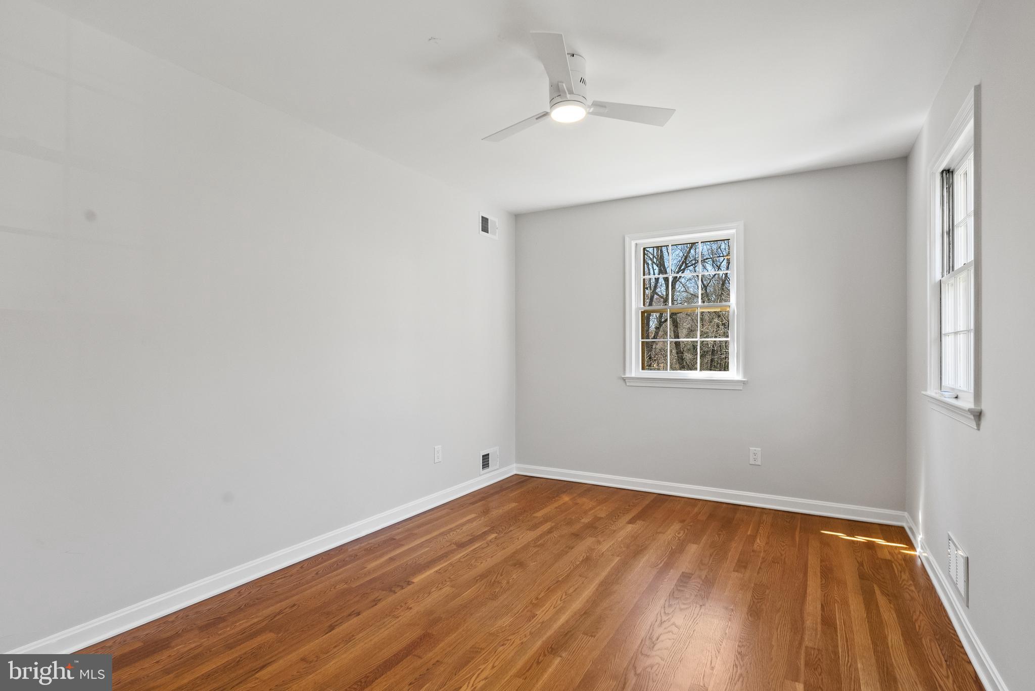 HOLLINDALE - Residential