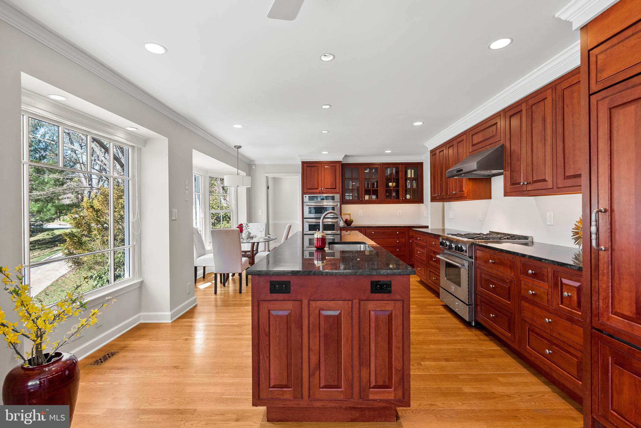 HOLLINDALE - Residential