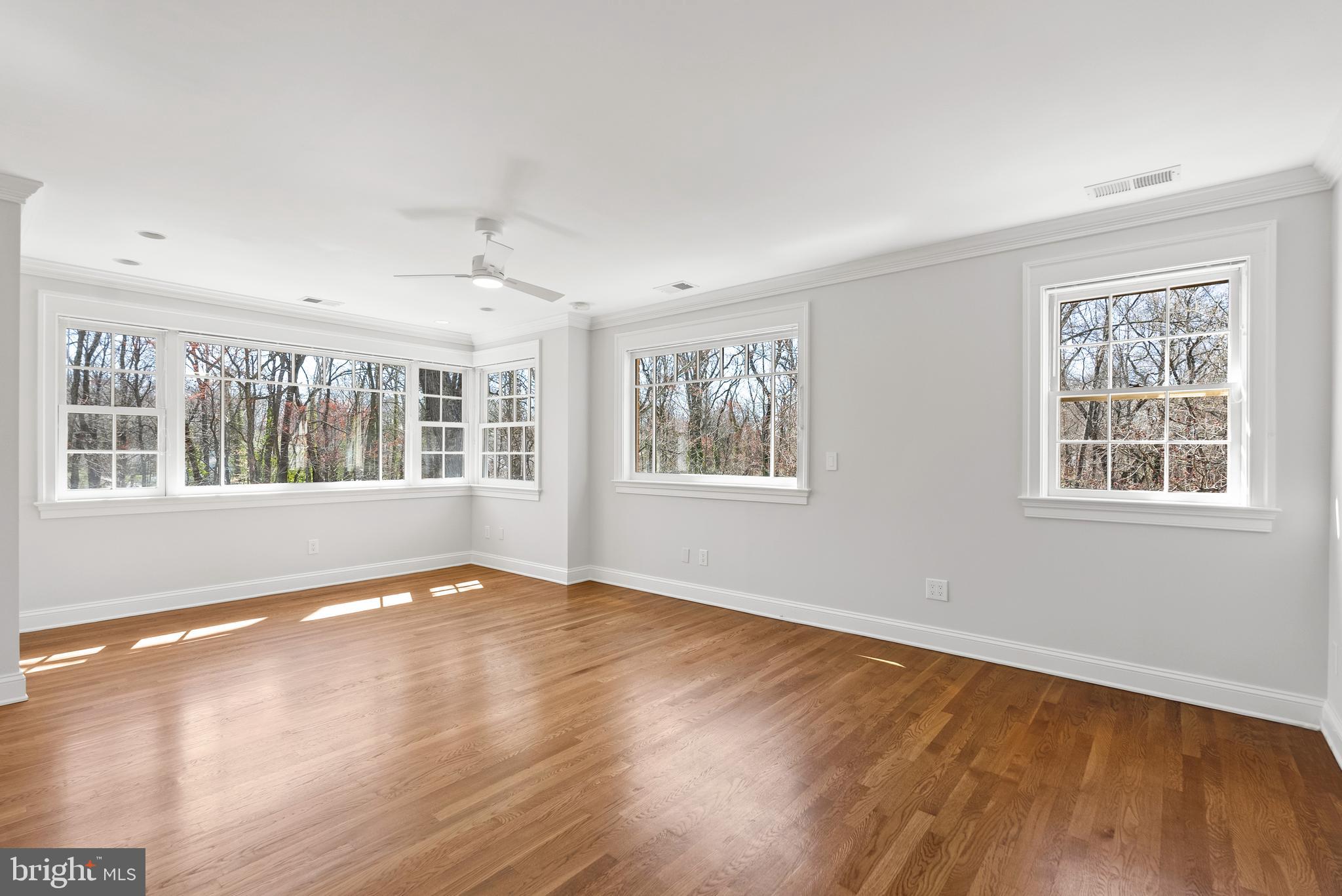 HOLLINDALE - Residential