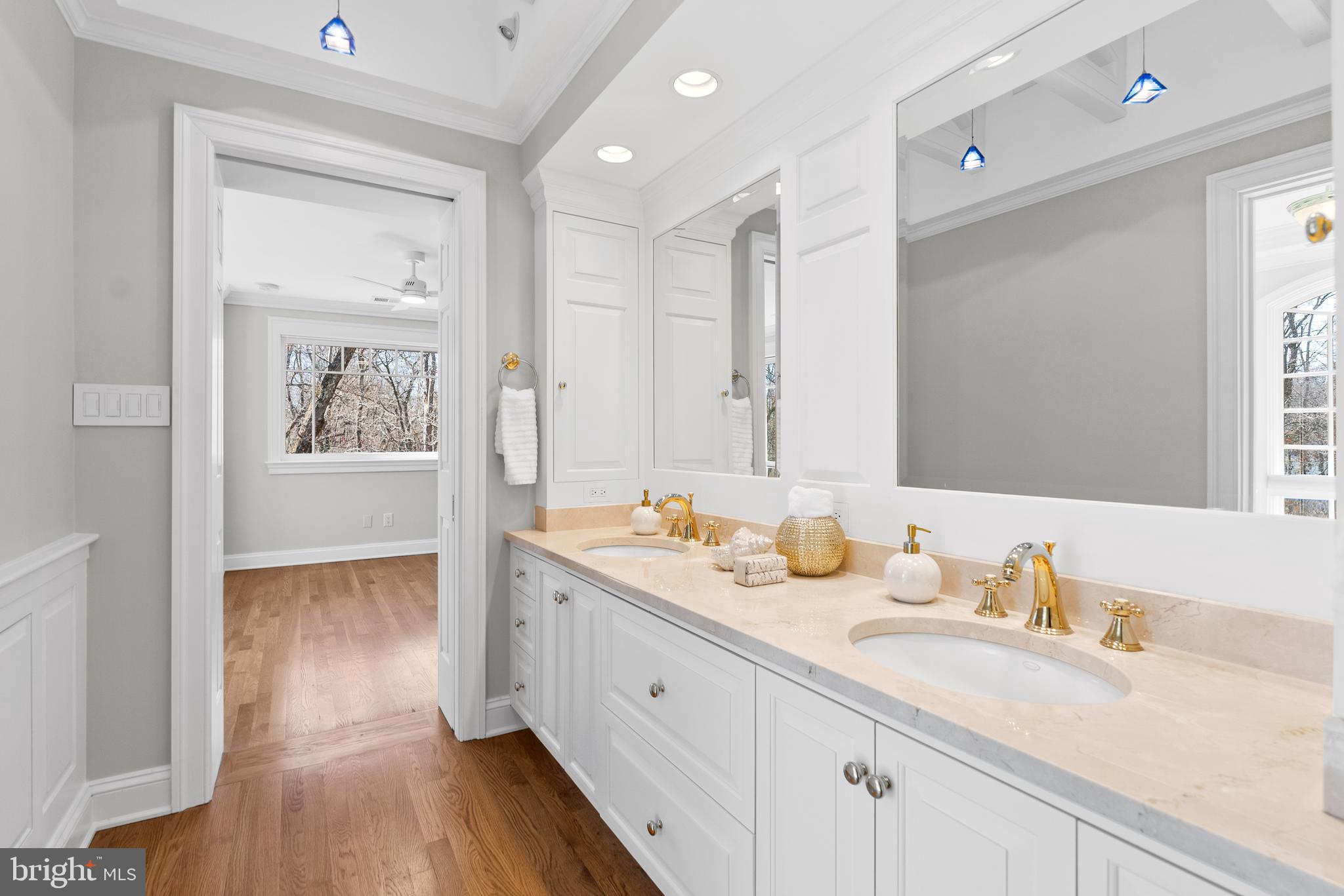 HOLLINDALE - Residential