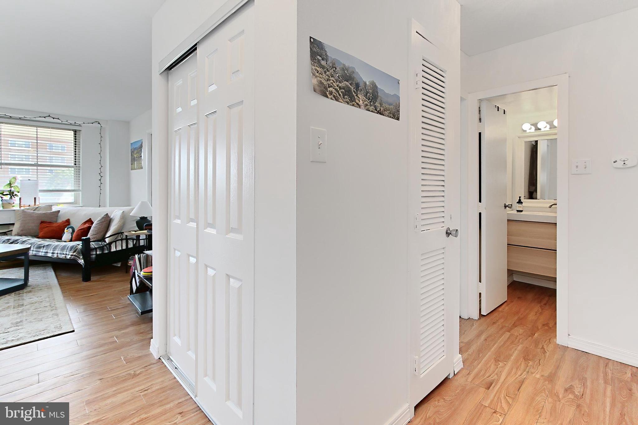 CIRCLE CONDOMINIUMS - Residential