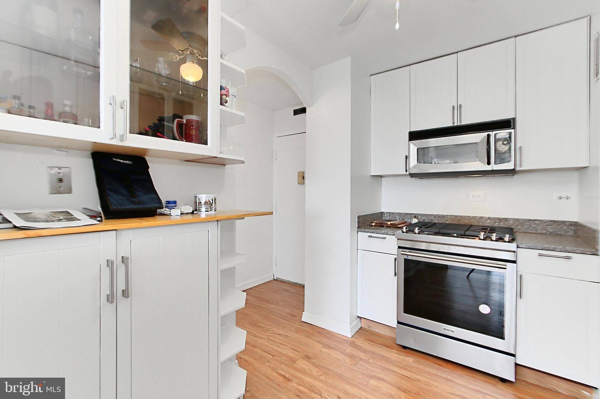 CIRCLE CONDOMINIUMS - Residential