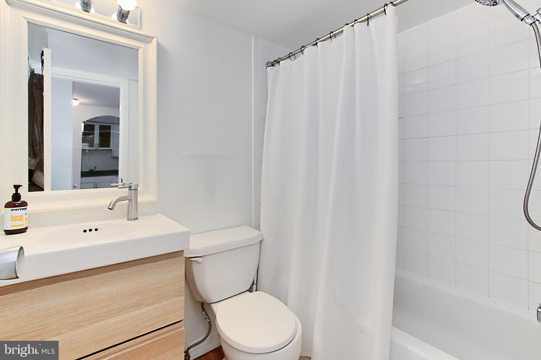 CIRCLE CONDOMINIUMS - Residential