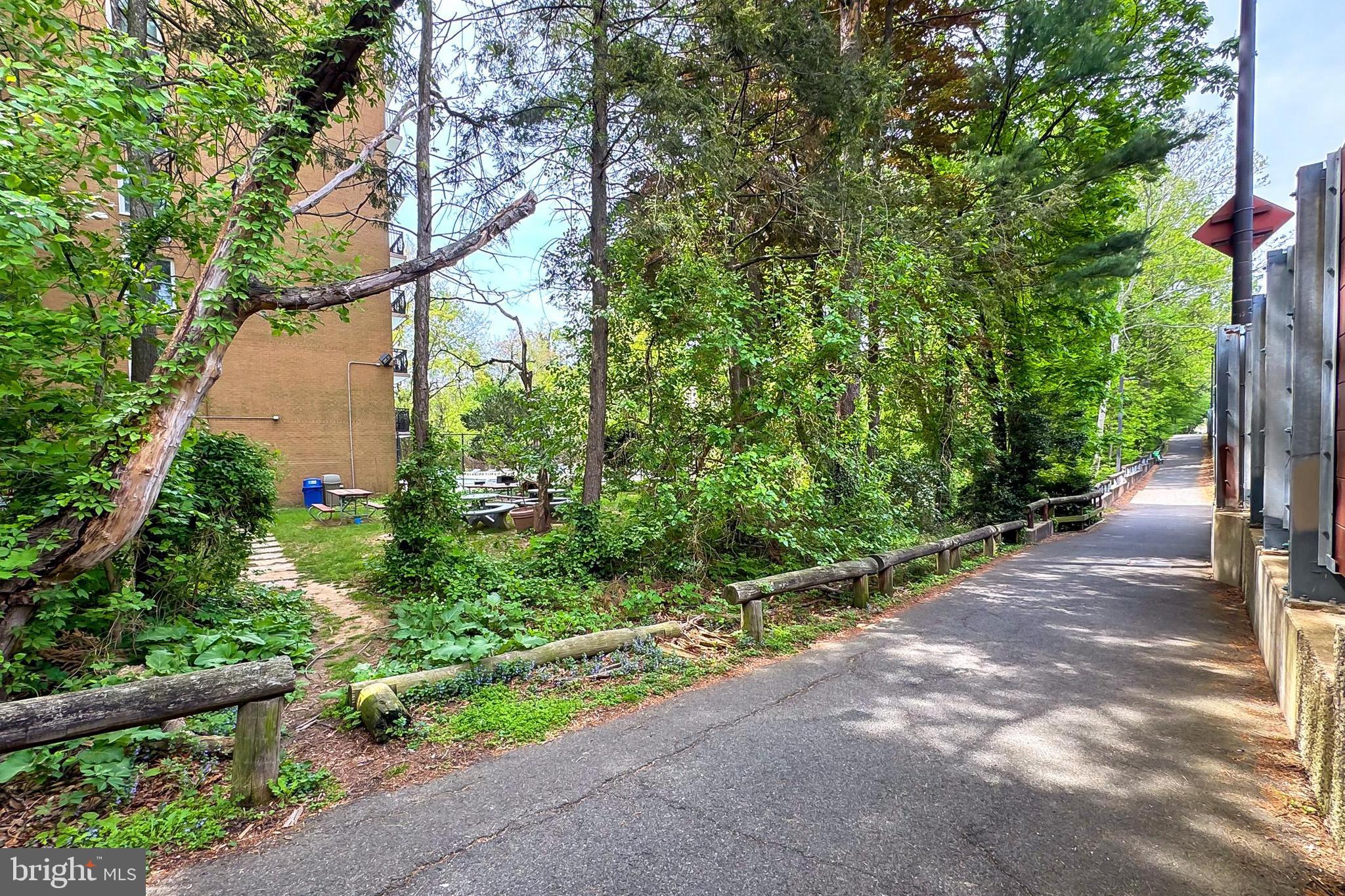 CIRCLE CONDOMINIUMS - Residential