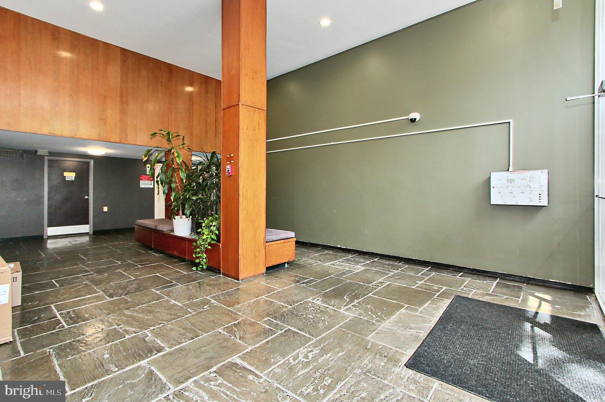 CIRCLE CONDOMINIUMS - Residential