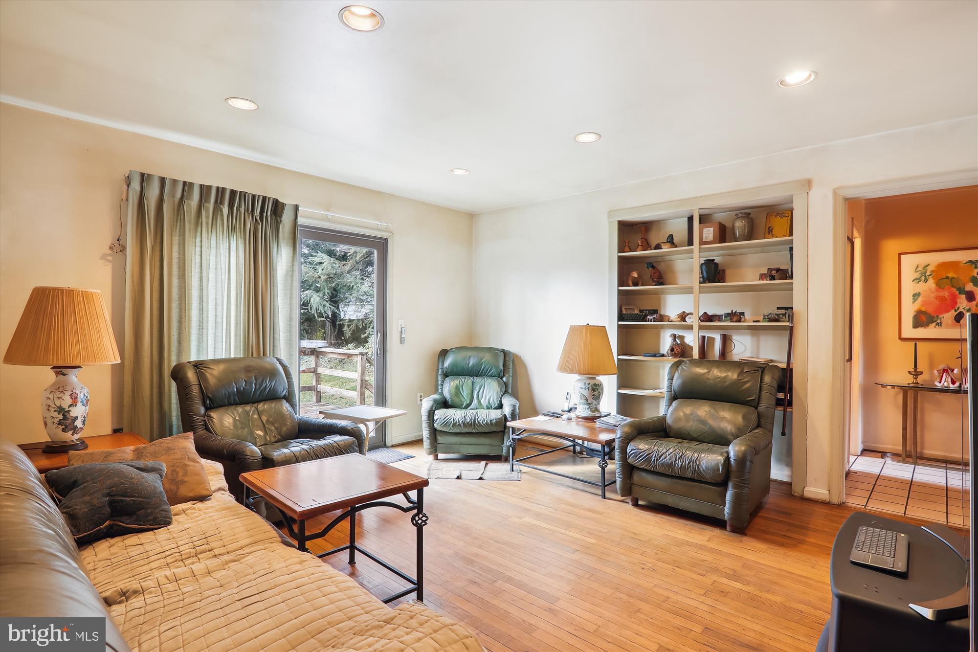 LOCUST GROVE - Residential