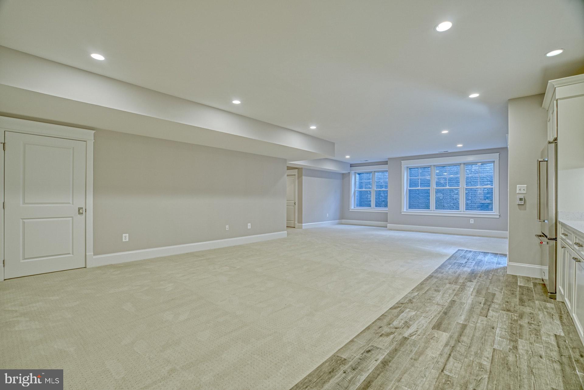 OAKWOOD - Residential