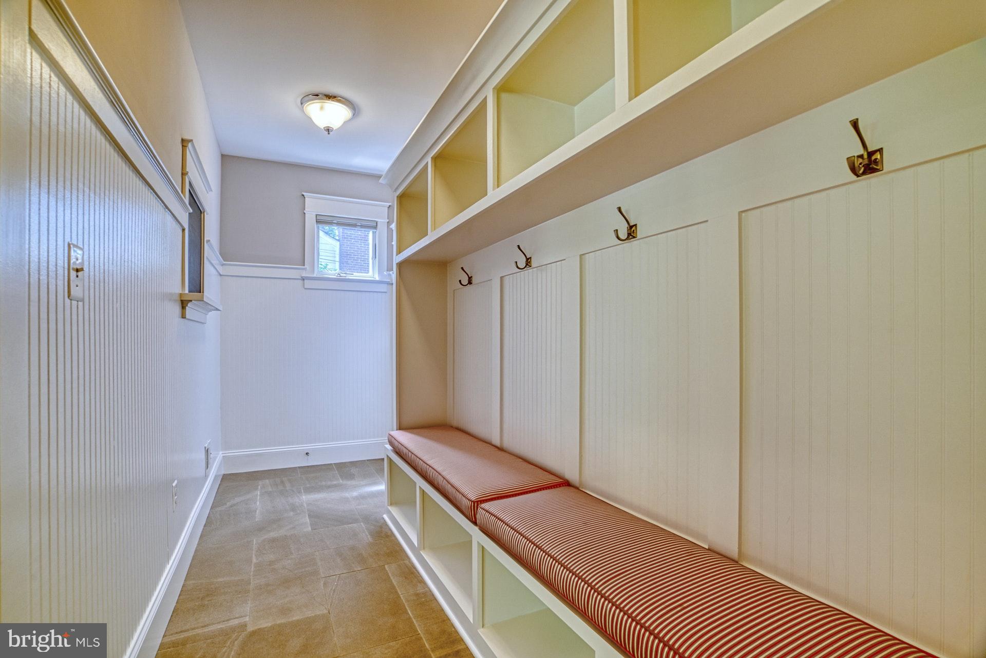 OAKWOOD - Residential