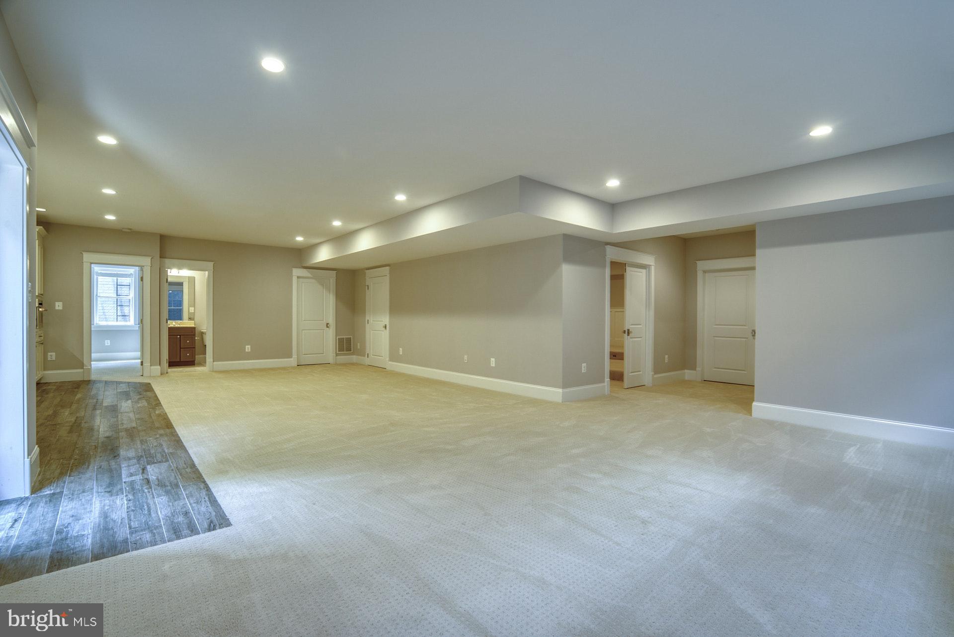 OAKWOOD - Residential