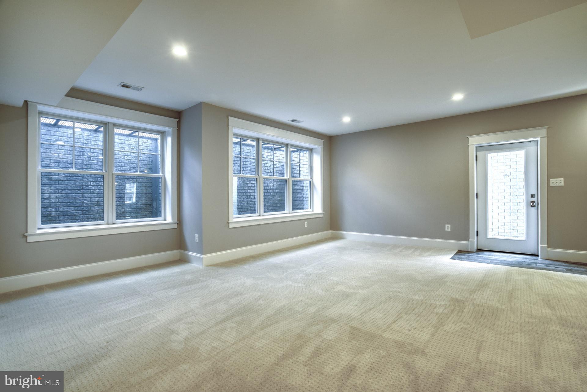 OAKWOOD - Residential