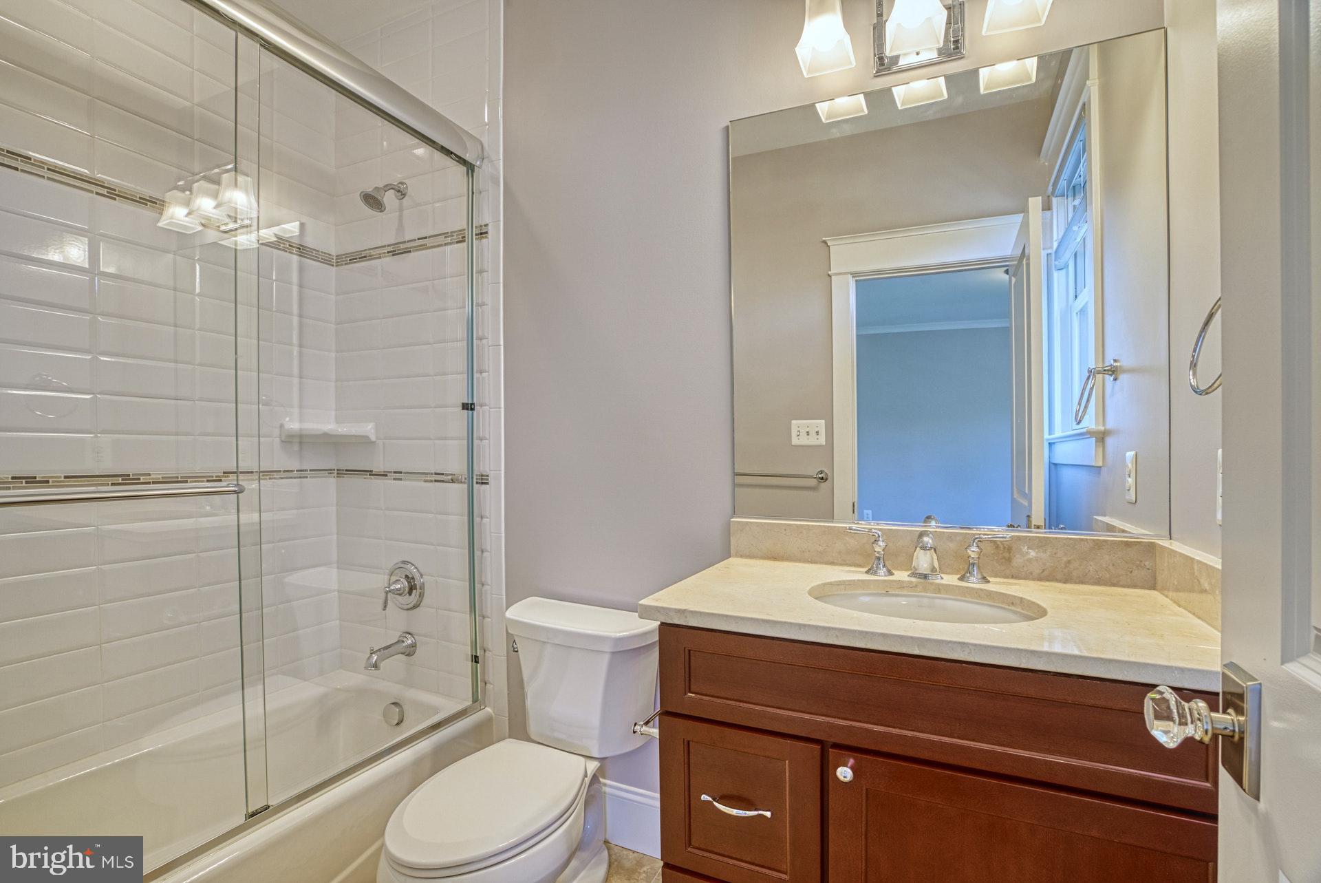 OAKWOOD - Residential