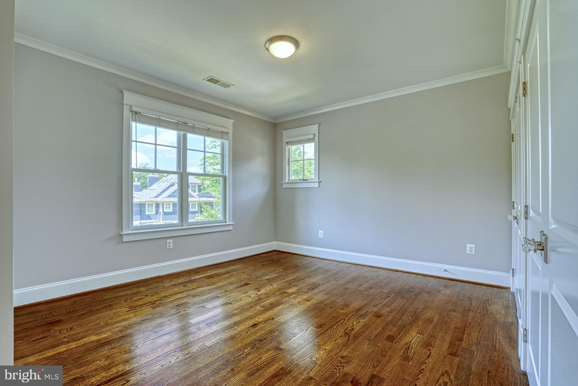 OAKWOOD - Residential