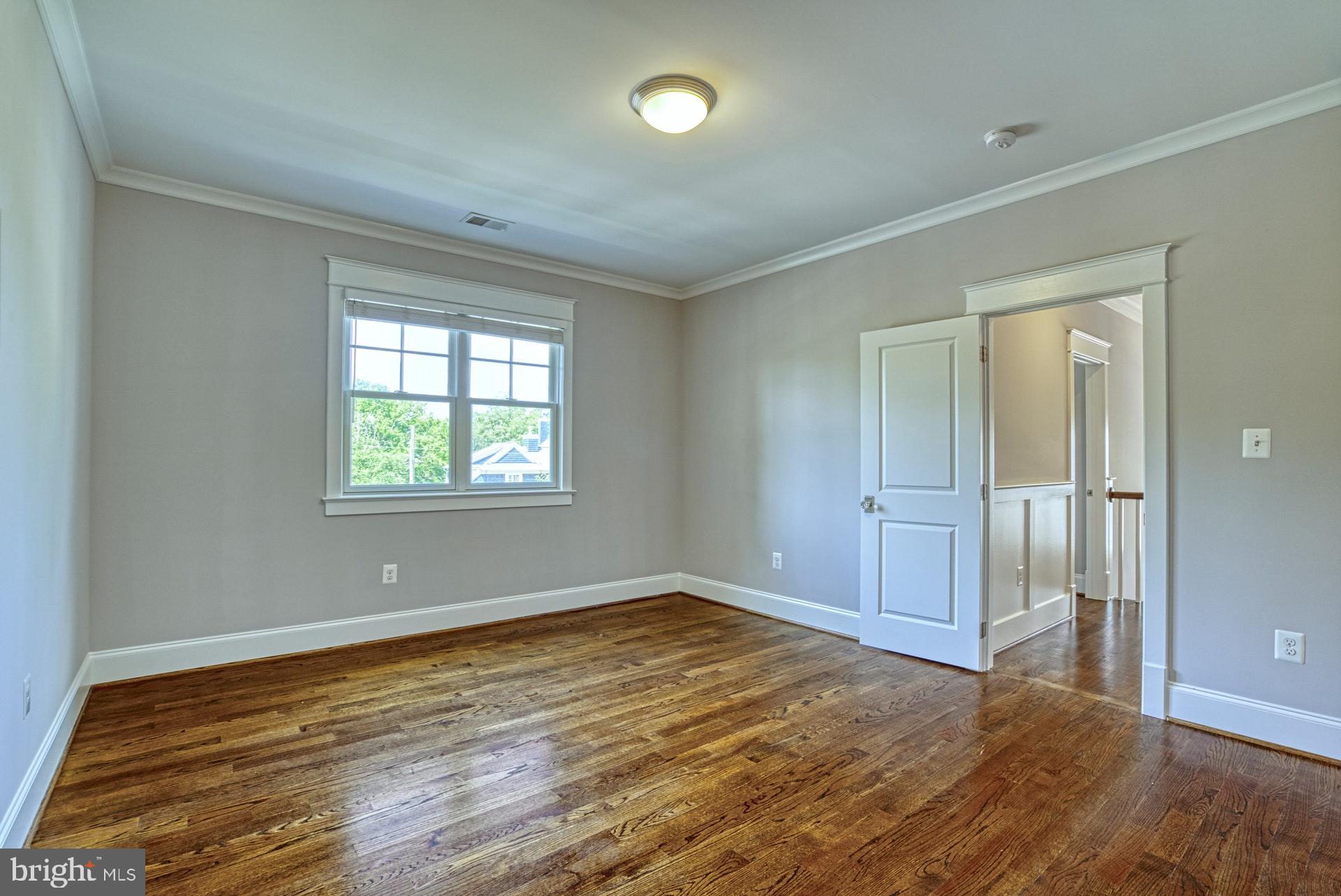 OAKWOOD - Residential