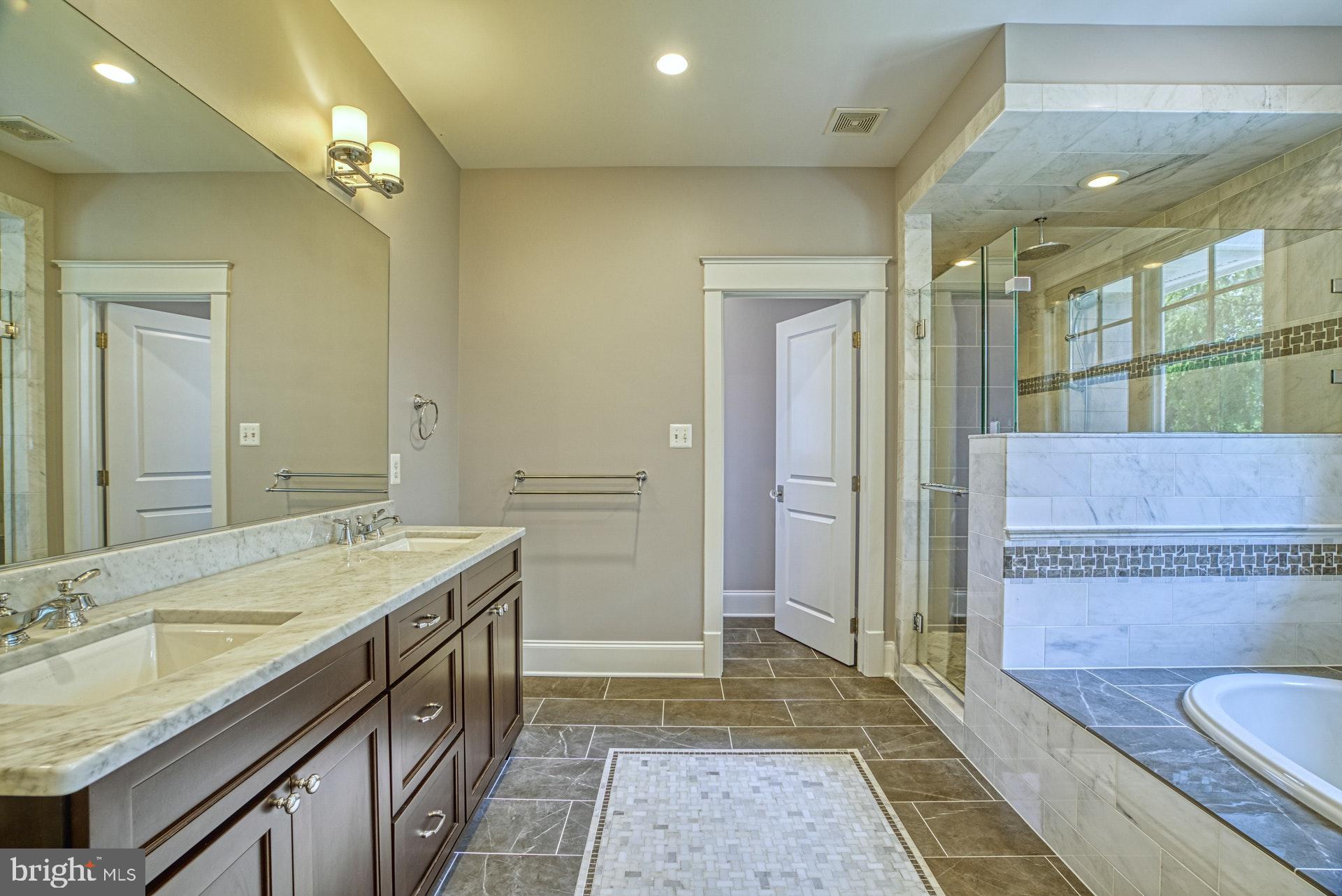 OAKWOOD - Residential