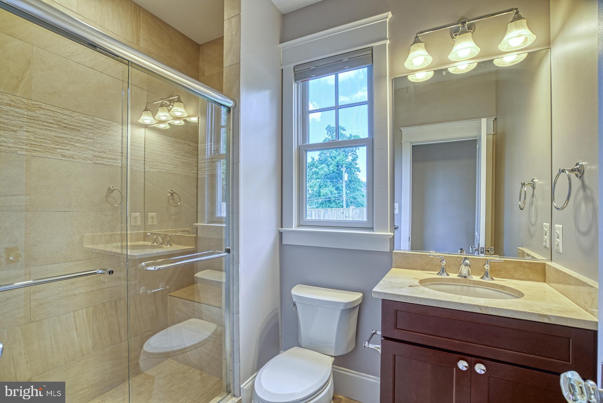 OAKWOOD - Residential